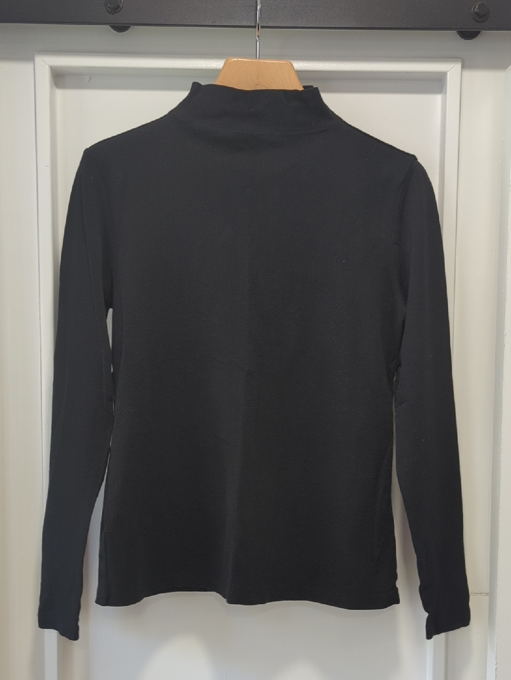 Ann Taylor Classic Black Long-Sleeve Mock Neck Top Size Small
